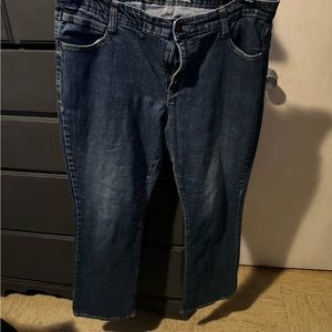 Old navy women’s bootcut size 16